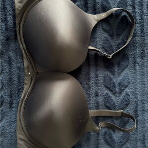 Victoria’s Secret 38D Biofit push up bra